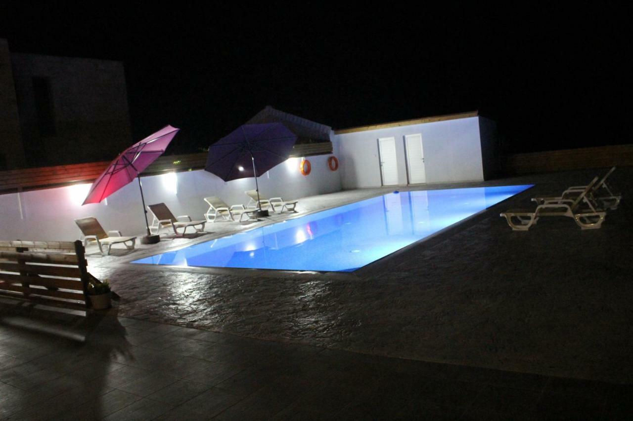 Berryrose Villa Pervolia Exterior foto